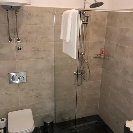 アパート Antwerp Appartments サラエヴォ
